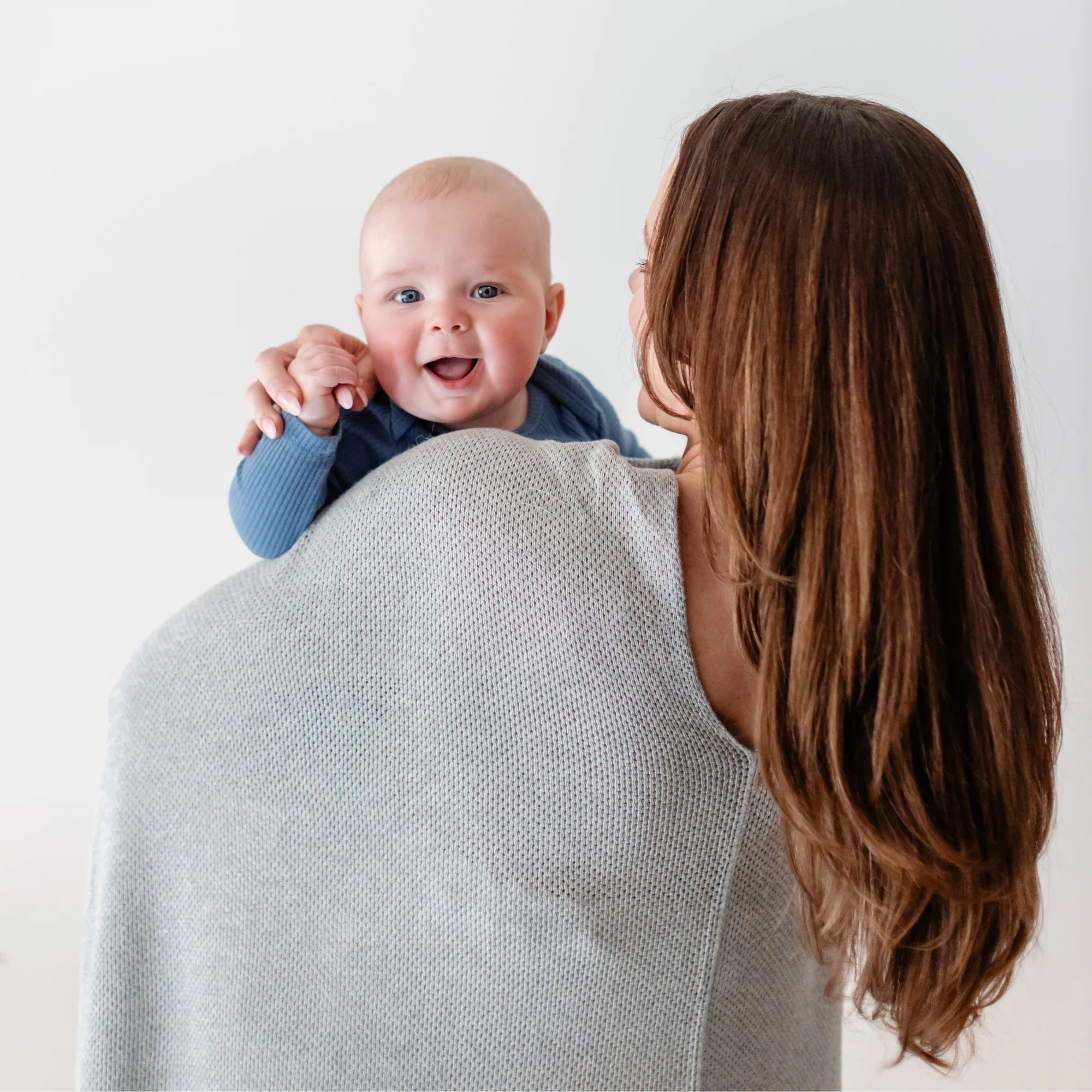 Pristine Nursing Cover
