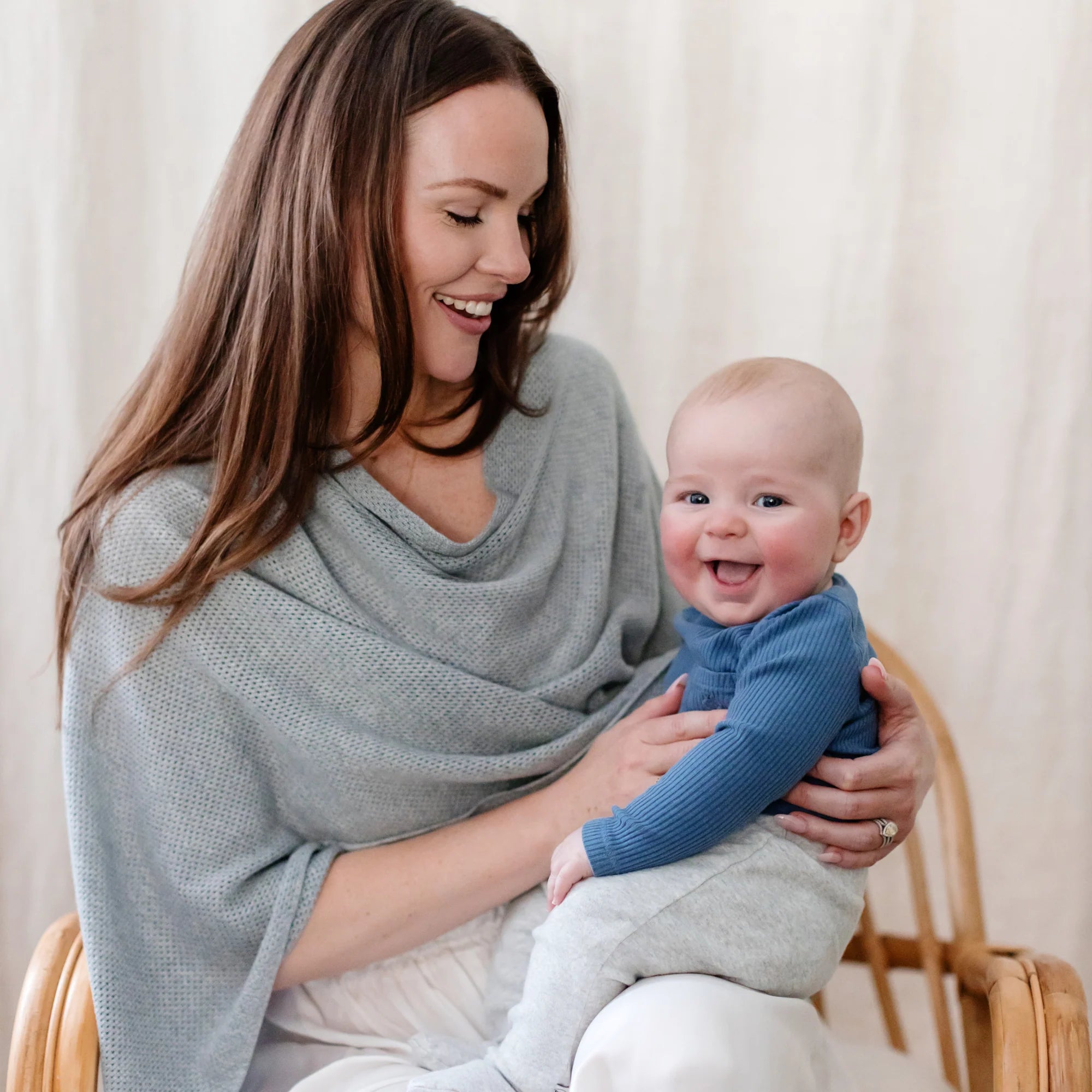 Pristine Nursing Cover